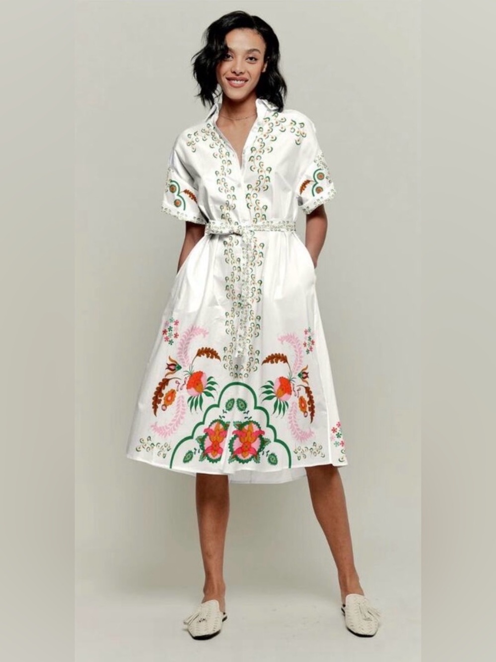 Tucker
The Sarah Shirtdress |
Ecru Dutch Blossoms Pima Cotton Poplin
